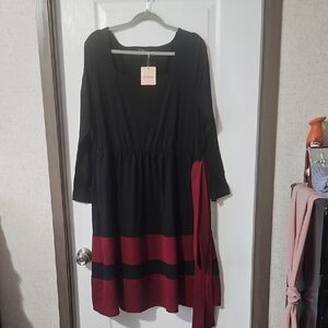 BloomChic Elegant Black and Red Long Sleeve Dress